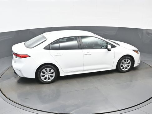 Used 2024 Toyota Corolla LE image 39