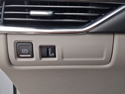 Used 2019 Cadillac XT4 Premium Luxury w/ Driver Awareness Package FWD image 23