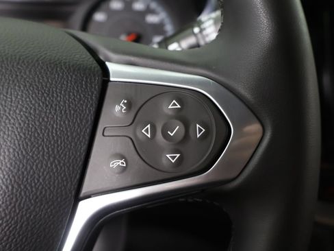 Used 2023 Chevrolet Traverse LT FWD image 45