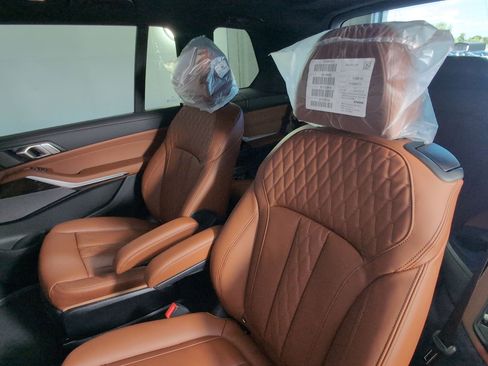 New 2026 BMW X7 xDrive40i w/ Executive Package image 28