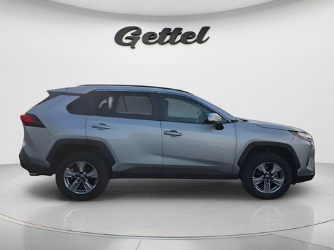 Used 2024 Toyota RAV4 XLE FWD image 4