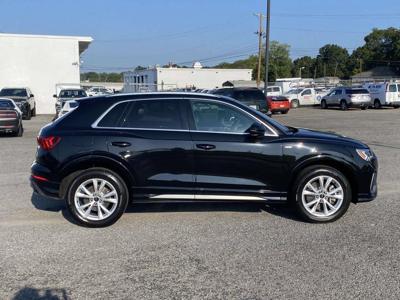 Used 2025 Audi Q3 2.0T Premium AWD/4WD image 9