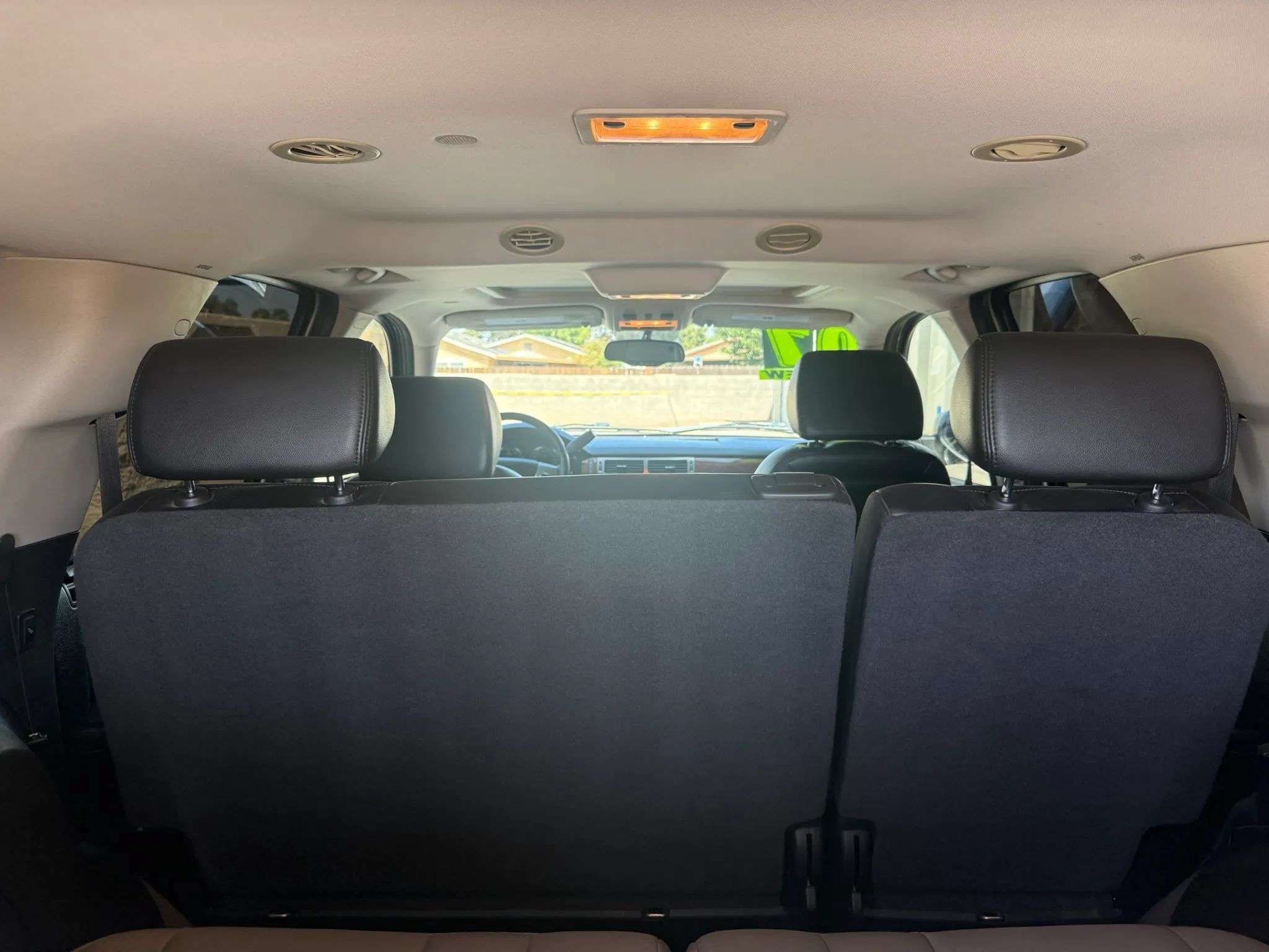 Used 2007 GMC Yukon SLT w/ SLT Preferred Equipment Group RWD image 7