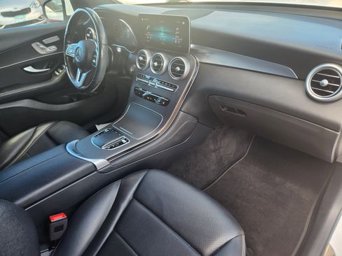 Used 2021 Mercedes-Benz GLC 300 4MATIC image 16