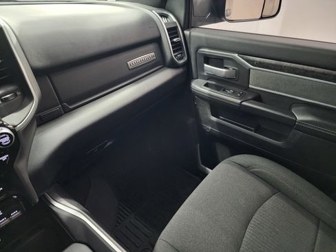 Used 2022 RAM 2500 Big Horn w/ Level C Equiment Group image 12