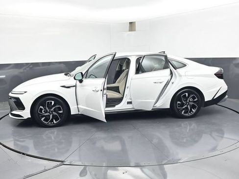 Used 2025 Hyundai Sonata SEL FWD image 49