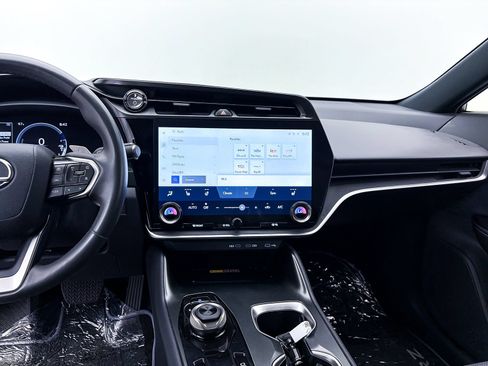 Used 2024 Lexus RZ 300e Premium w/ Accessory Package (Z1) FWD image 9