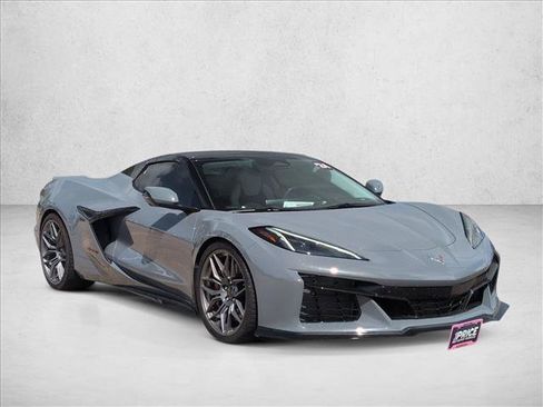 Used 2024 Chevrolet Corvette Z06 w/ Chrome Exterior Badge Package RWD image 3