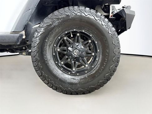 Used 2016 Jeep Wrangler Sport w/ Quick Order Package 24S AWD/4WD image 18