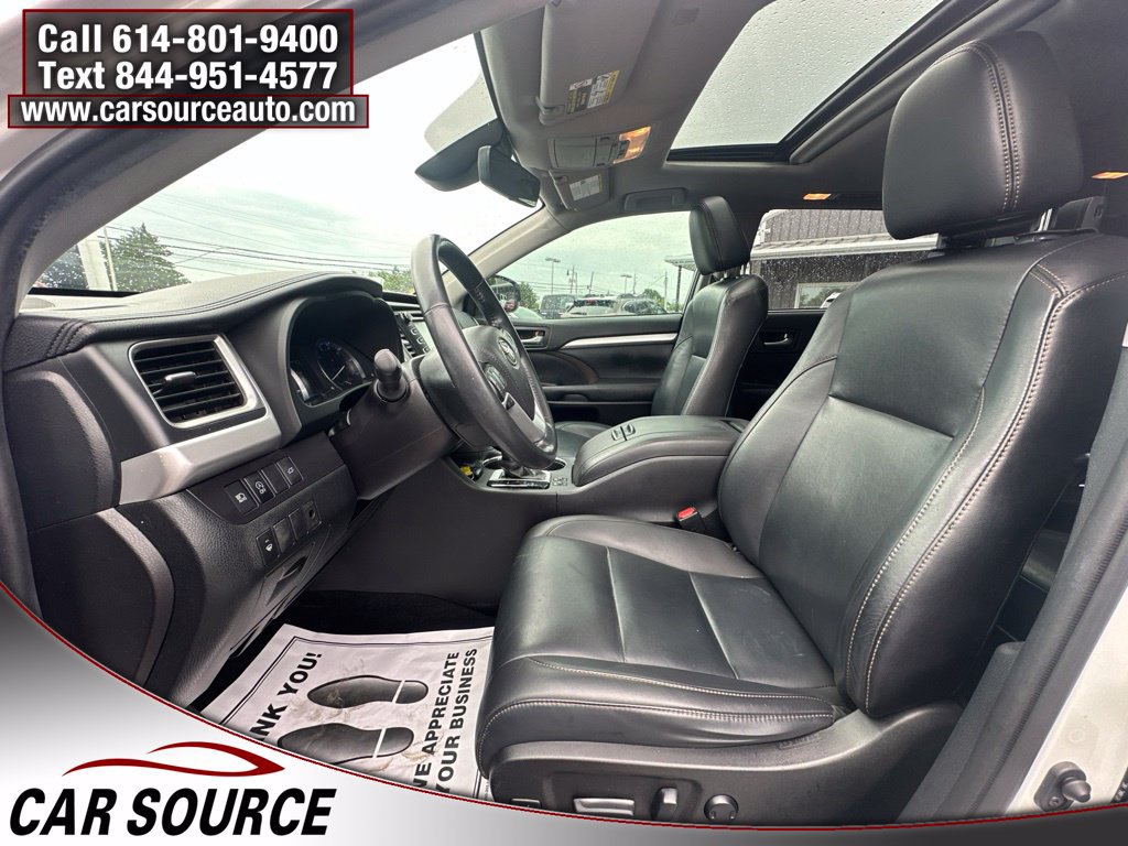 Used 2019 Toyota Highlander XLE AWD/4WD image 10
