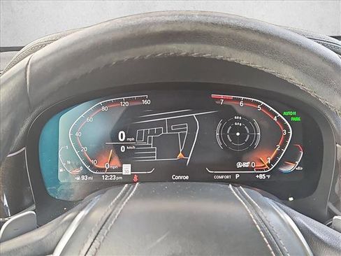 Used 2022 BMW 740i w/ Premium Package image 10