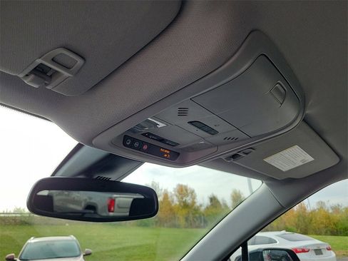 Used 2023 Chevrolet Blazer LT image 30