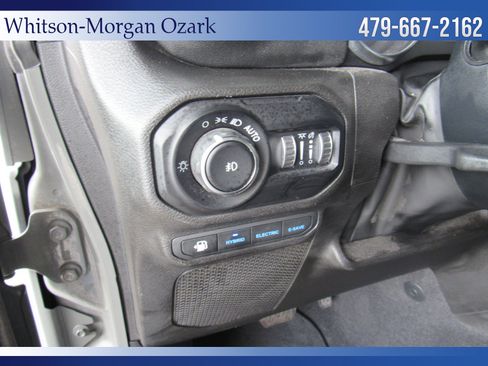 Used 2022 Jeep Wrangler Unlimited Sahara w/ Cold Weather Group AWD/4WD image 33