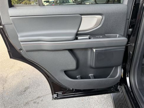 New 2025 Ford Expedition Active image 32