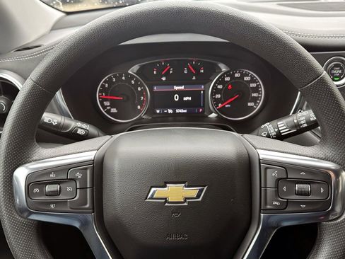 Certified 2025 Chevrolet Blazer LT w/ Convenience Package image 17