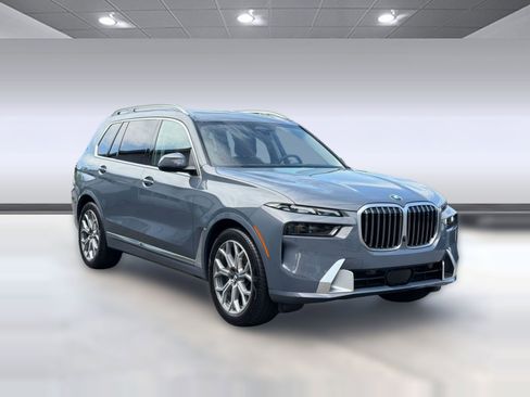 Used 2026 BMW X7 xDrive40i w/ Premium Package AWD/4WD image 7