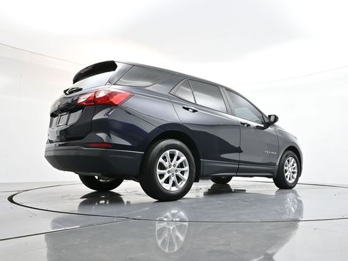 Used 2020 Chevrolet Equinox LS image 28