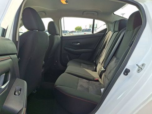 Used 2025 Nissan Sentra SR FWD image 10
