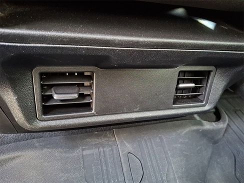 Used 2024 GMC Sierra 2500 Pro w/ Convenience Package image 11