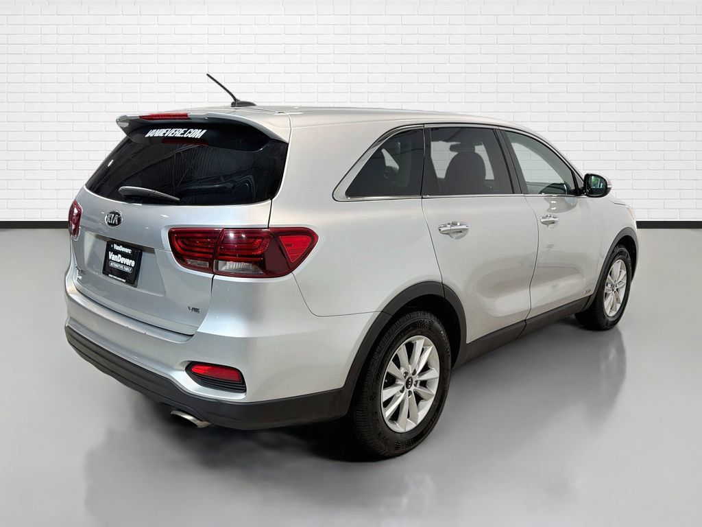 Used 2020 Kia Sorento AWD V6 image 4