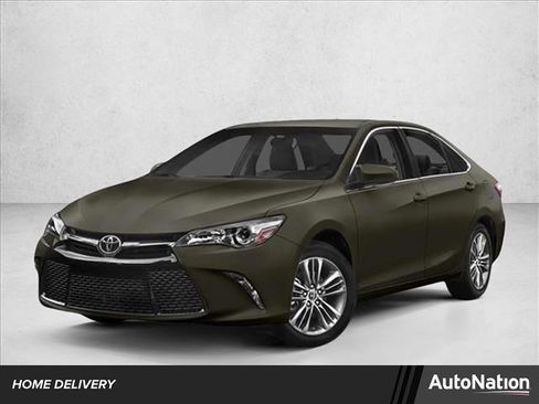 Used 2015 Toyota Camry SE FWD image 1