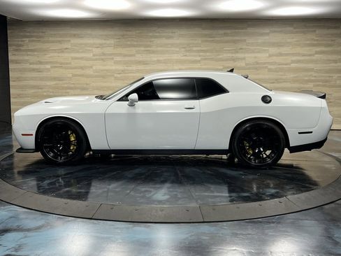 Used 2021 Dodge Challenger R/T Scat Pack w/ Dynamics Package image 19