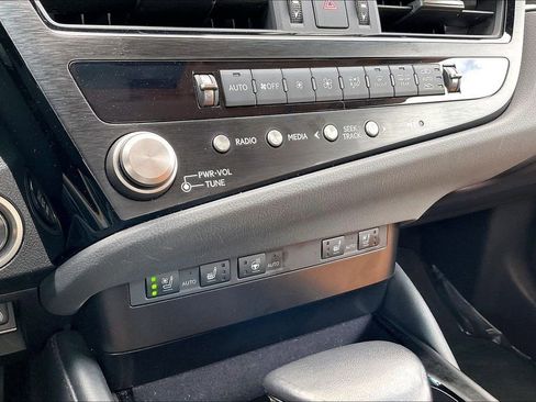 Used 2023 Lexus ES 350 w/ Premium Package image 25