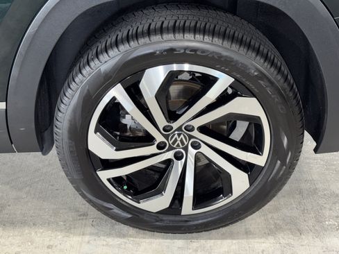 Used 2022 Volkswagen Atlas SEL AWD/4WD image 37