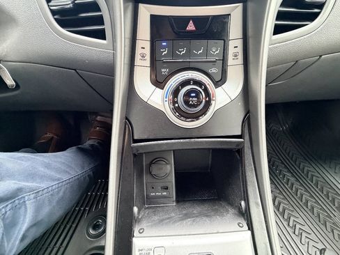Used 2012 Hyundai Elantra GLS w/ Preferred Pkg 3 FWD image 6
