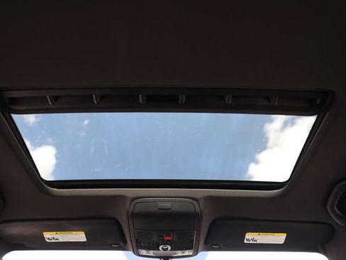 Used 2017 Volkswagen Jetta GLI image 25