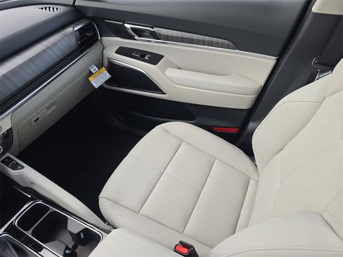 New 2025 Kia Telluride EX image 18