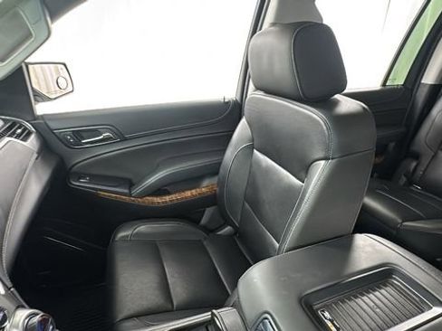 Used 2019 Chevrolet Suburban Premier image 13