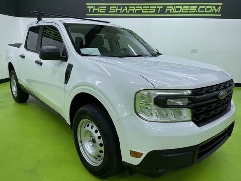 Used 2023 Ford Maverick XL image 2