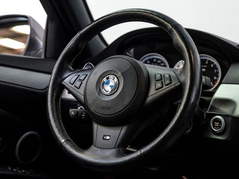 Used 2010 BMW M5 RWD image 18