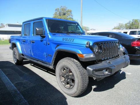 Used 2023 Jeep Gladiator Willys image 1