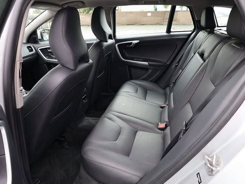 Used 2015 Volvo V60 T5 Premier FWD image 14