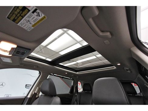 Used 2023 Nissan Rogue SV w/ SV Premium B Package image 28