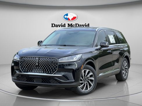 New 2026 Lincoln Aviator 2WD image 2