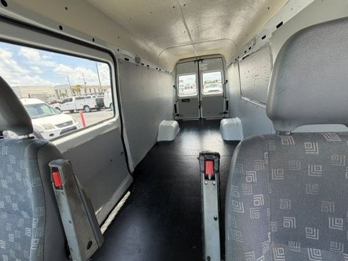 Used 2005 Freightliner Sprinter 3500 RWD image 13