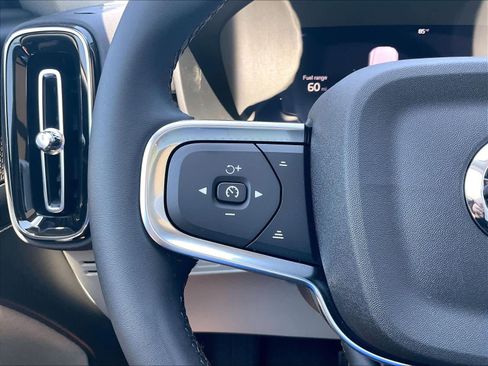 New 2026 Volvo XC40 B5 Plus w/ Protection Package Premier AWD/4WD image 17