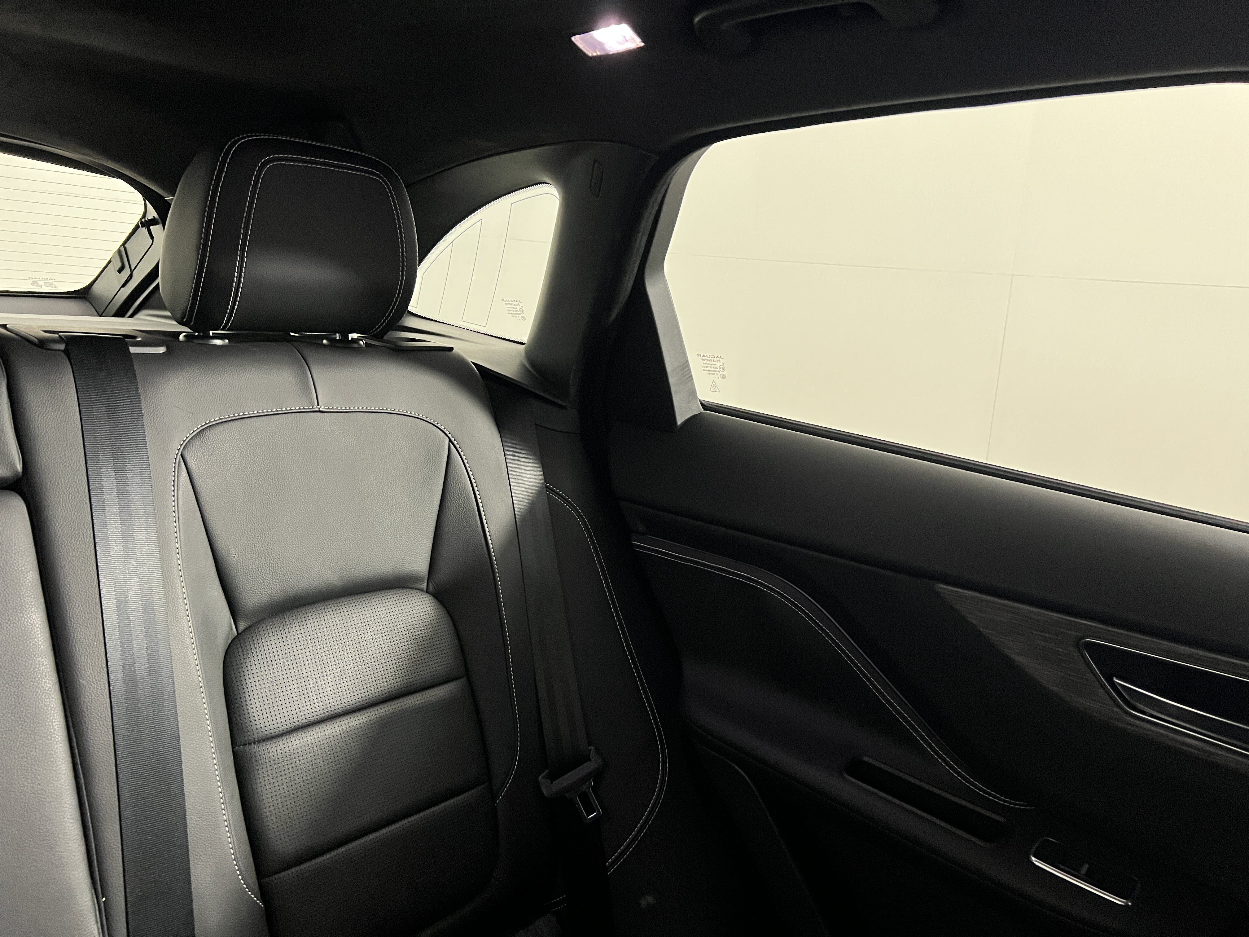 Used 2019 Jaguar F-PACE S AWD/4WD image 15