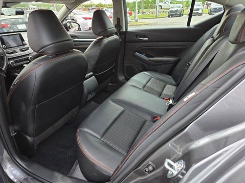 Certified 2023 Nissan Altima 2.5 SR FWD image 8