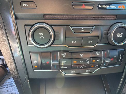 Used 2017 Ford Explorer XLT w/ Equipment Group 202A image 15