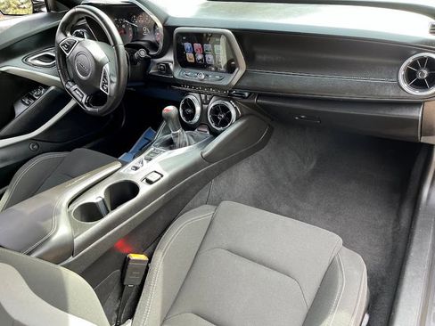 Used 2017 Chevrolet Camaro SS image 35