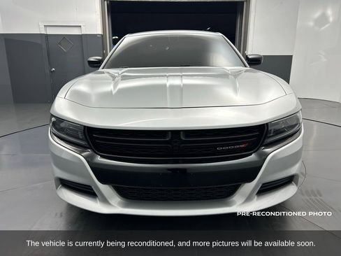 Used 2022 Dodge Charger SXT w/ Blacktop Package image 9