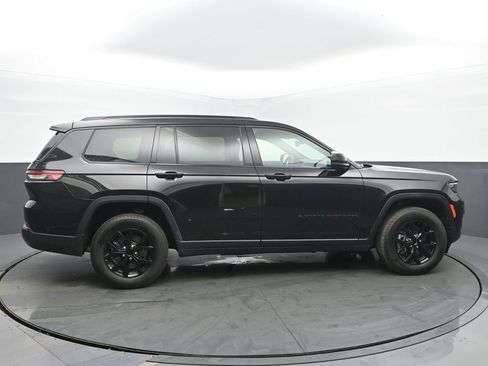 Used 2024 Jeep Grand Cherokee L Laredo AWD/4WD image 6