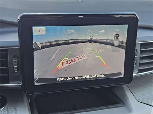 Used 2024 Ford Explorer XLT w/ Equipment Group 202A image 18