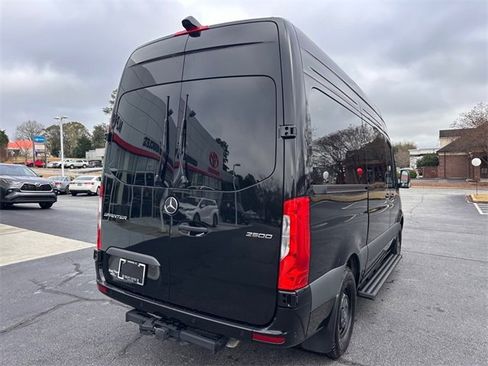 Used 2025 Mercedes-Benz Sprinter 2500 image 3