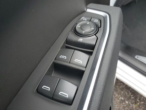 New 2025 GMC Sierra 1500 Elevation image 21