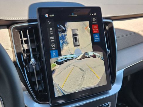 New 2026 Volvo XC90 T8 Plus w/ Protection Package AWD/4WD image 9